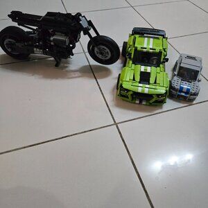 Lego Ford Shelby, batman's motorbike, Nissan Skyline